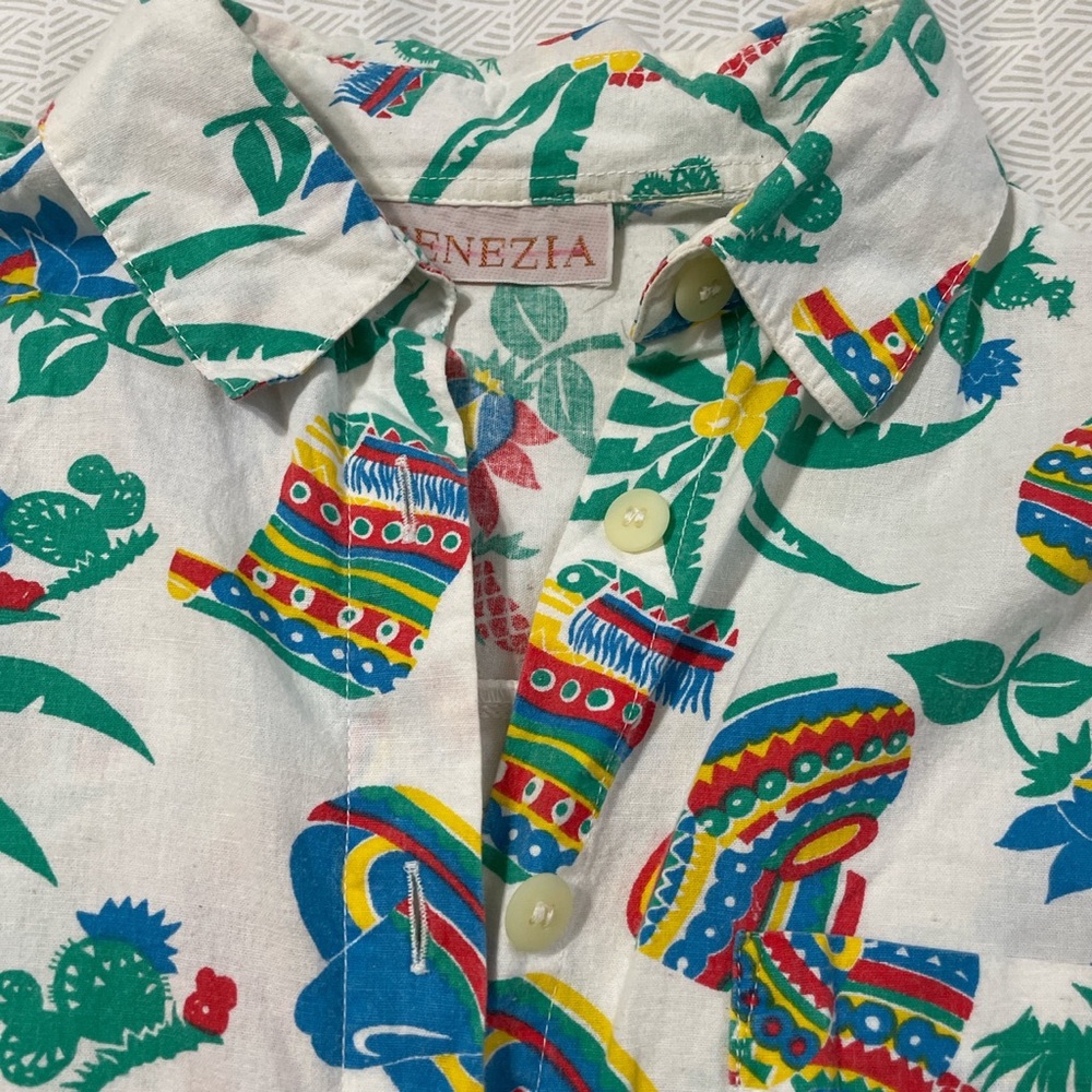 VINTAGE button up - Picture 3 of 4